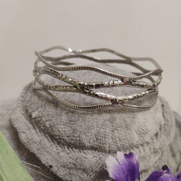 Silver-Tone Closed Bangle Bracelet with Textured Shine | 8” | Hypoallergenic - Picture 1 of 4
